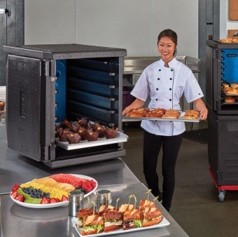 CAMBRO EPP4060F6R110_GoBox_Front_Loader_w_Chef__Prepared_Food