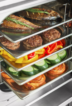 Смешанная загрузка в пароконвектомате Abat Мини-ПКА 6-1-2В