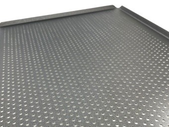 Противень алюминиевый GN11 530х325 Unox TG890 антипригарный перф (2)