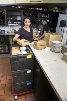 Термоконтейнер CAMBRO EPP180 в ШефСтор (chefstore.ru)